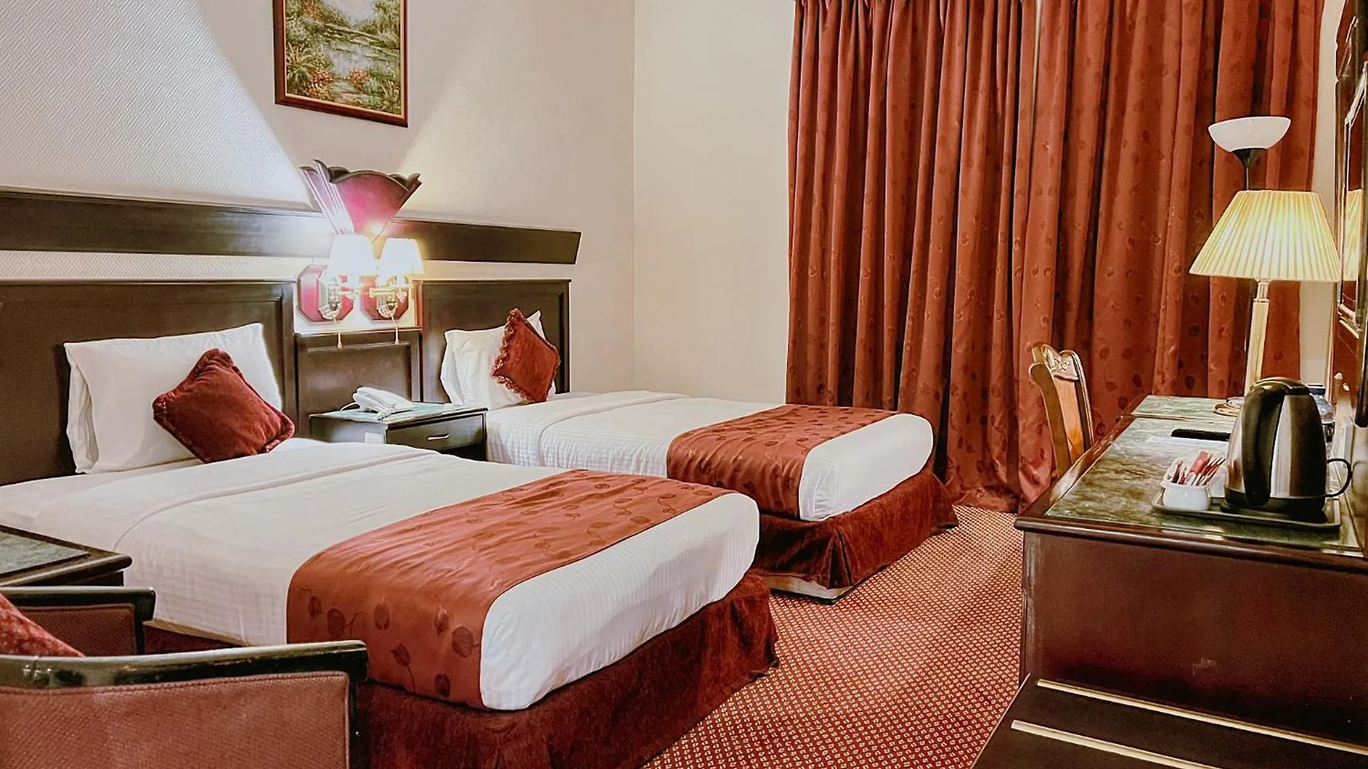 Claridge Hotel Dubai 3*,