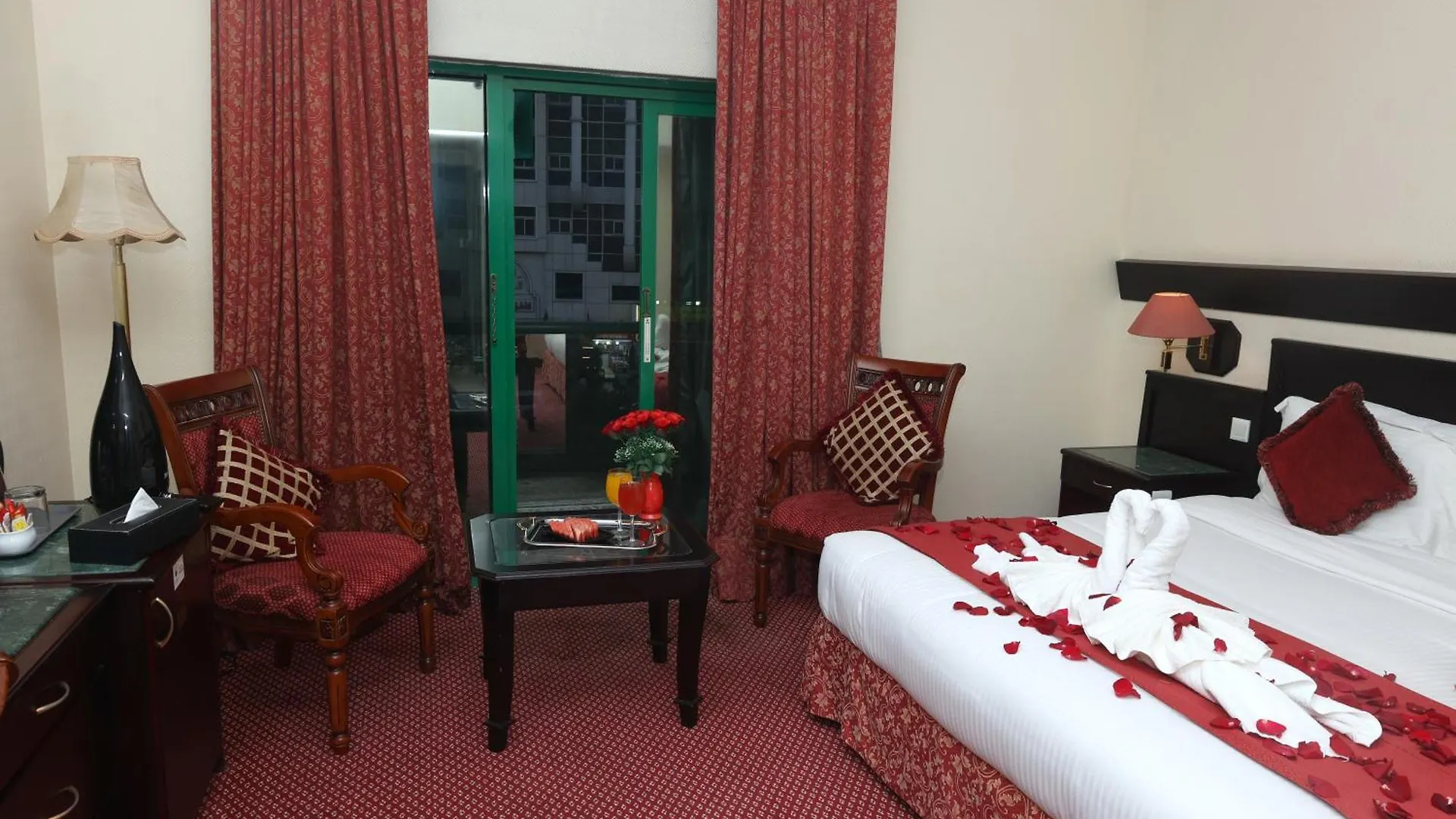 Claridge Hotel Dubai 3*,
